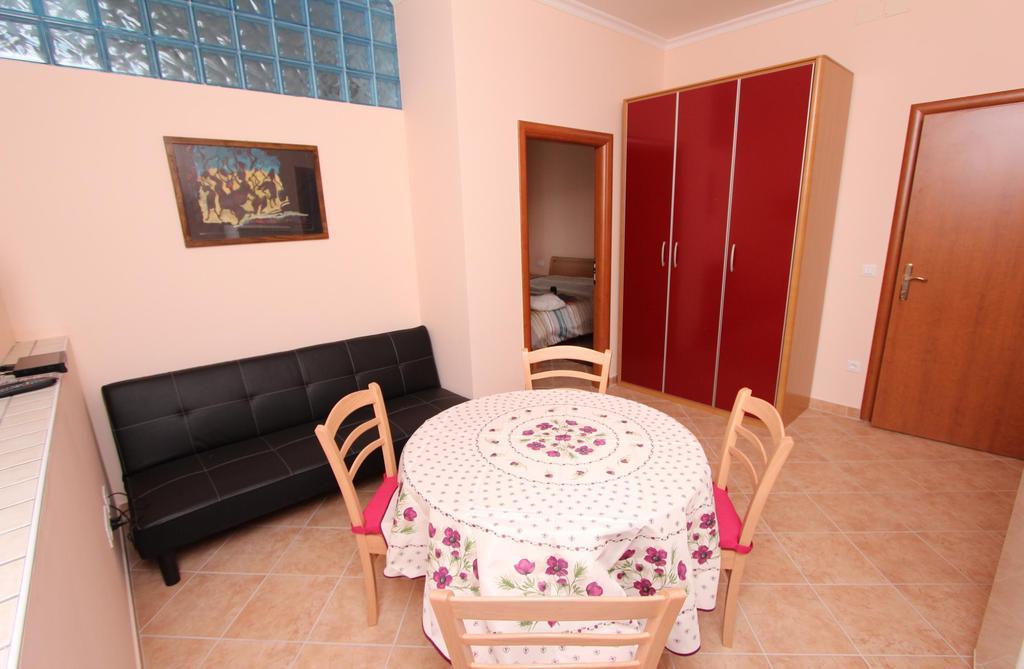 Apartments Casa Menis โรวีน ห้อง รูปภาพ