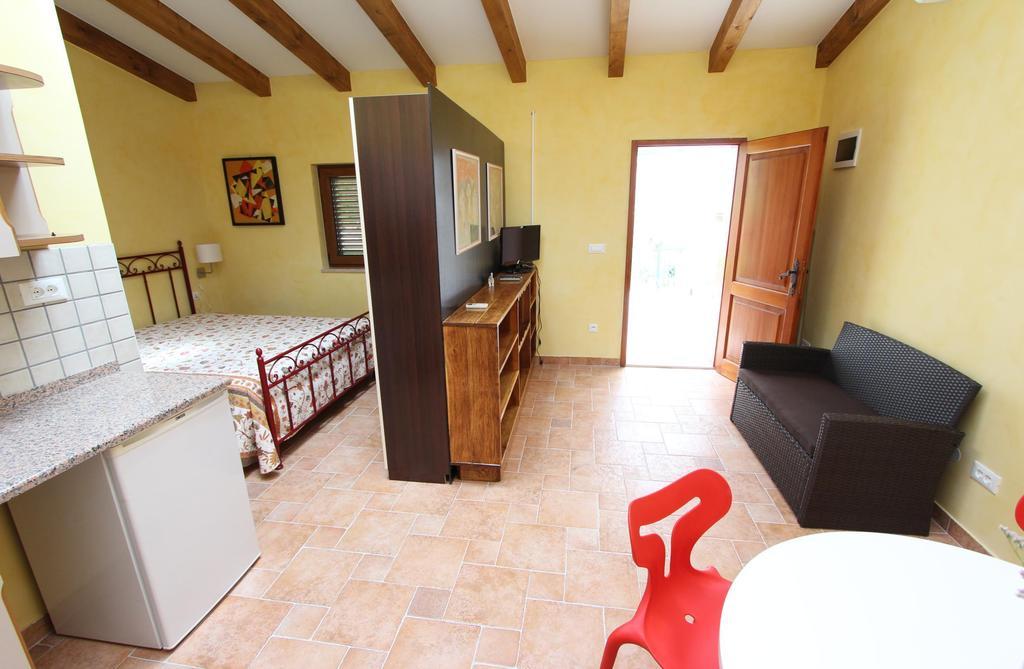 Apartments Casa Menis โรวีน ห้อง รูปภาพ